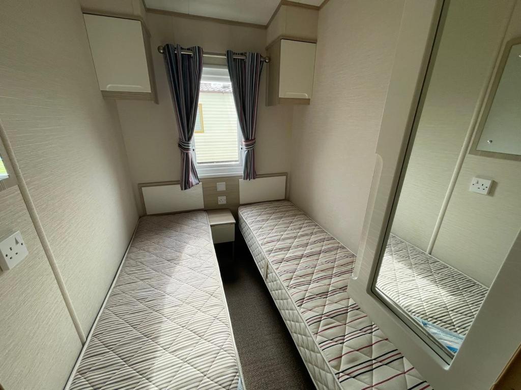 Appartement Pg177 Golden Palm 8 Berth Caravan With Decking